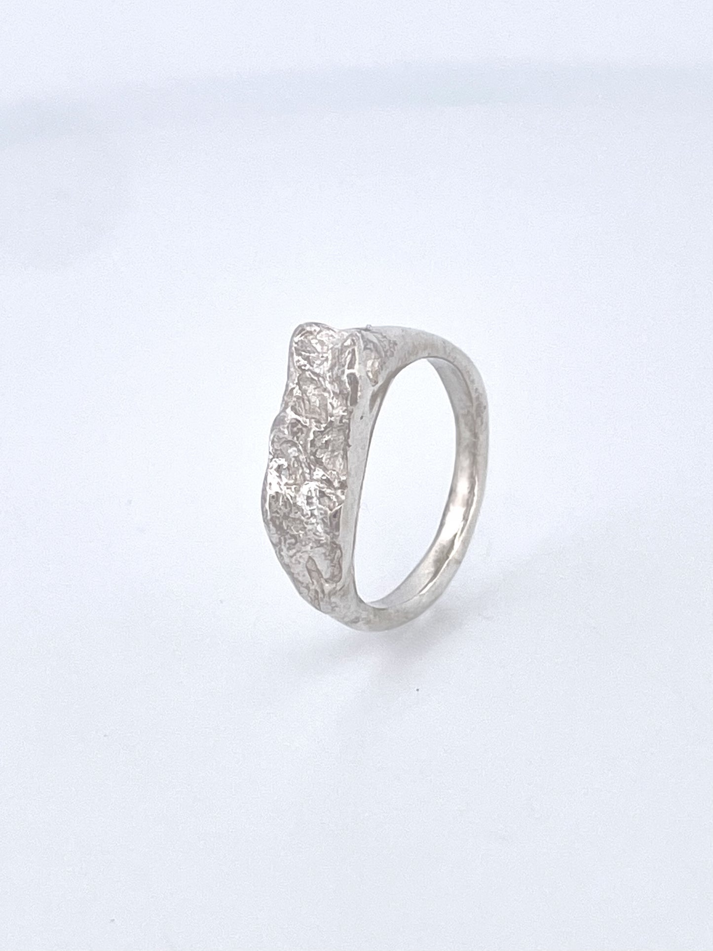 Painautunut - sormus